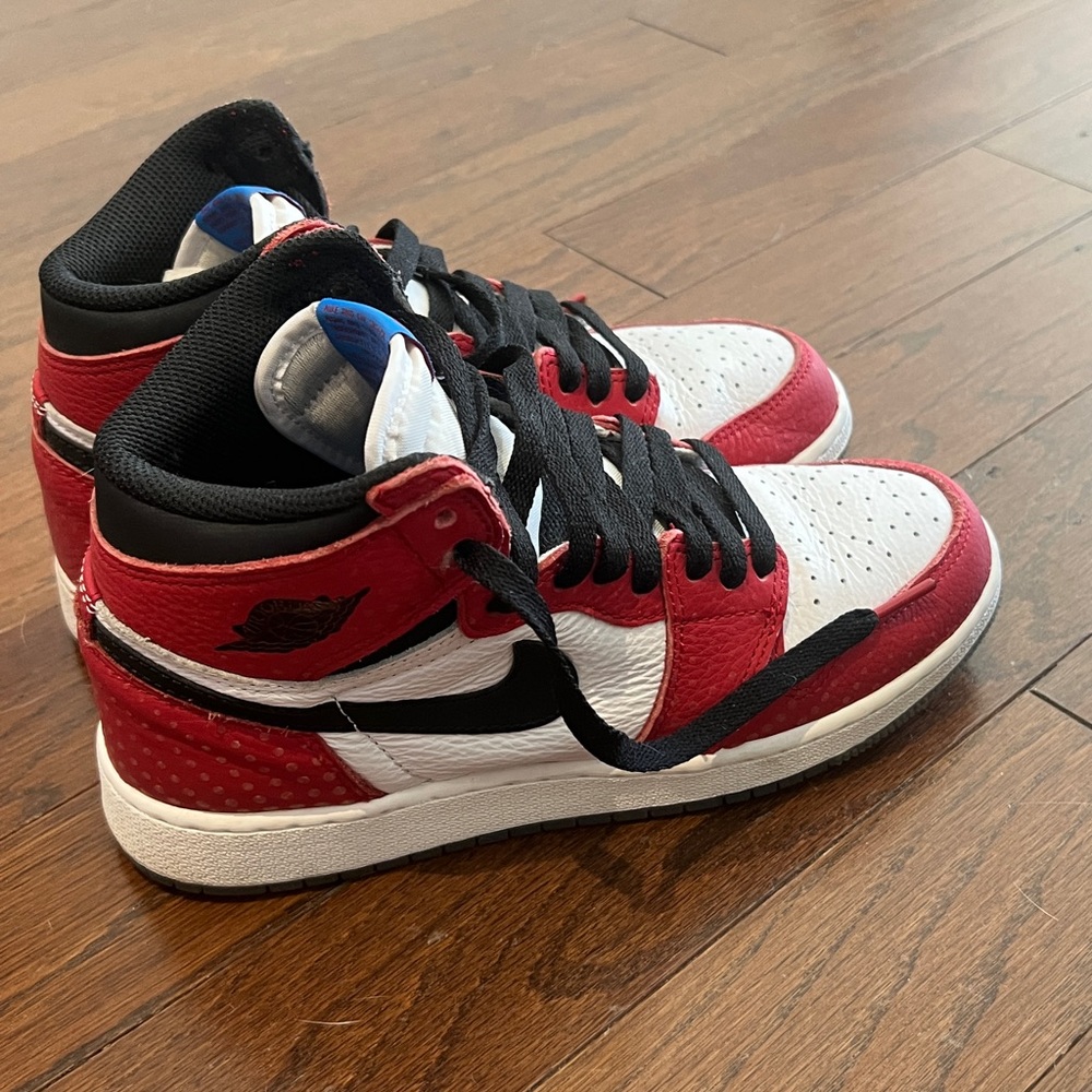Air Jordan 1 Retro High OG 'Spider-Man Origin Story'